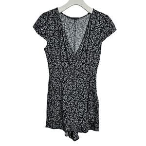 Brandy Melville Floral Wrap Romper Women OS Blue White Minimal Preppy Clean Girl